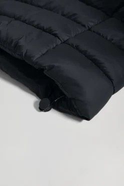 Abrigo Corinne negro ultralight con capucha y logotipo Polo Club