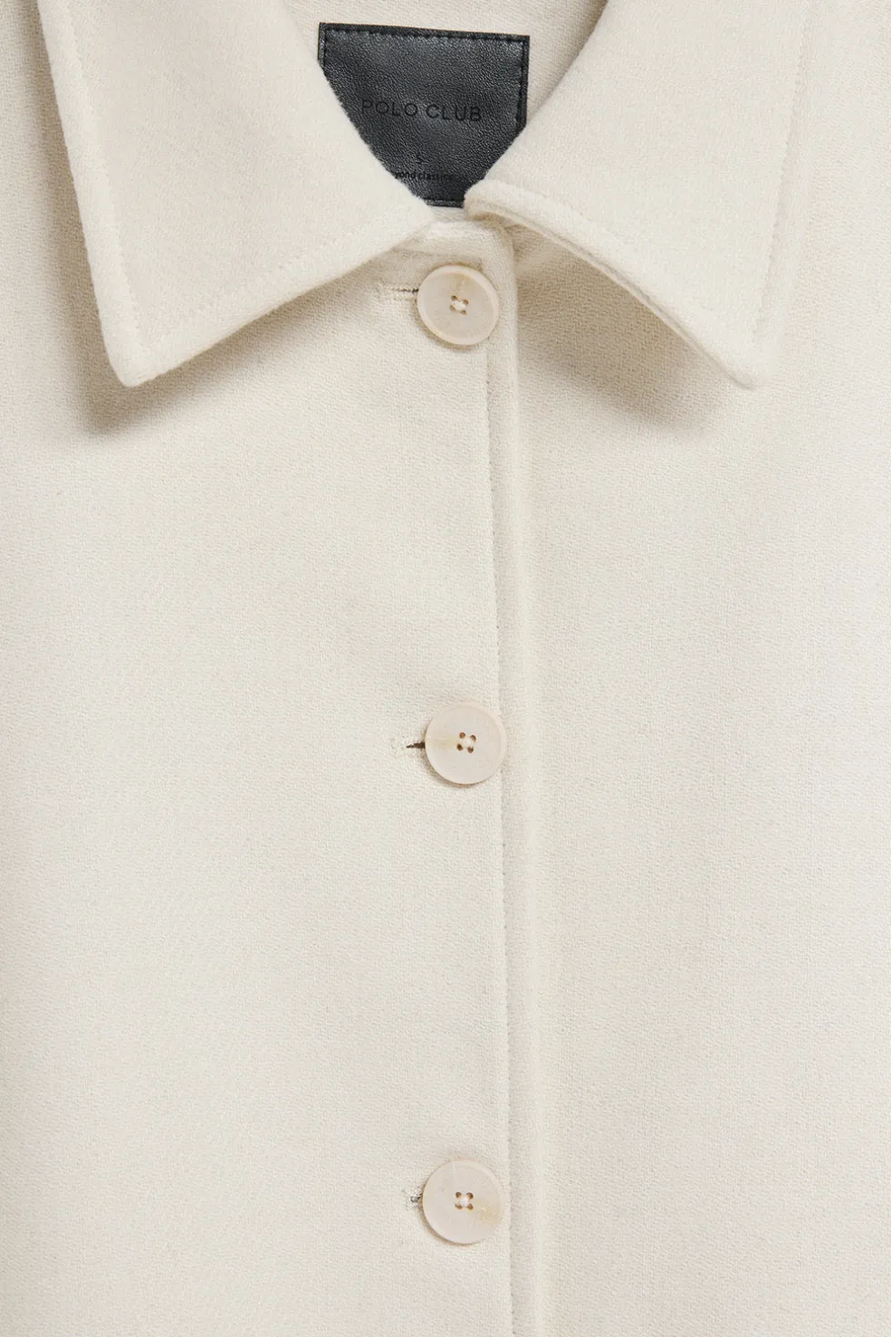 Abrigo corto Lita beige abotonado y detalles Polo Club