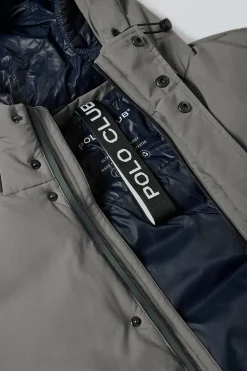 Abrigo gris asfalto Aspen acolchado de capucha fija y detalles Polo Club