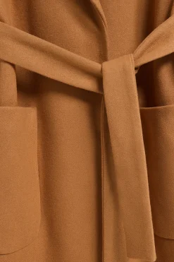 Abrigo largo Carrie color camel de paño y detalles Polo Club