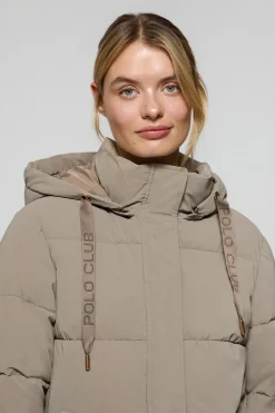 Abrigo Roma color taupe de capucha extraíble y detalles Polo Club