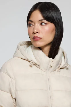 Abrigo Suzette ultralight beige con parche Rigby Go