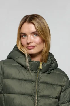 Abrigo ultralight verde Cecilia de capucha extraíble y bordado PC