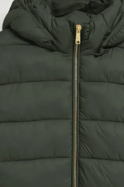 Abrigo ultralight verde Cecilia de capucha extraíble y bordado PC