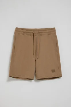 Bermuda Jonas color moca de algodón y patrón relaxed fit con parche en sarga engomado Polo Club