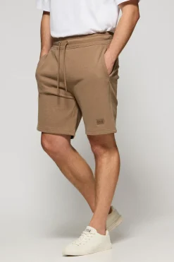 Bermuda Jonas color moca de algodón y patrón relaxed fit con parche en sarga engomado Polo Club