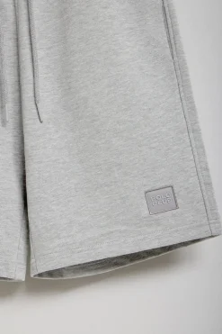 Bermuda Jonas gris vigoré de algodón y patrón relaxed fit con parche en sarga engomado Polo Club