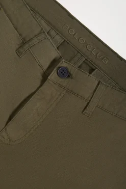 Bermuda relajada verde oliva con logo bordado