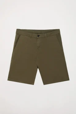 Bermuda relajada verde oliva con logo bordado