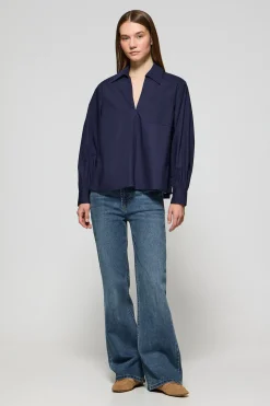 Blusa Solar azul marino de algodón con detalle bordado