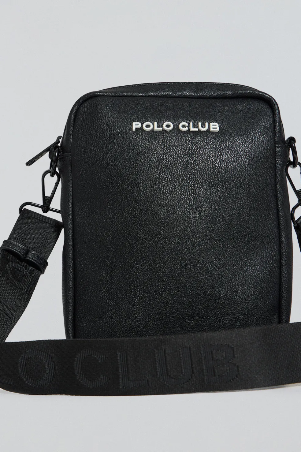 Bolso bandolera negra Radley con detalles Polo Club