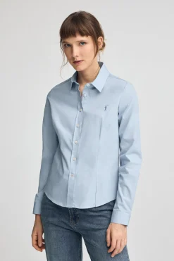 Camisa azul celeste de corte slim con logo Rigby Go