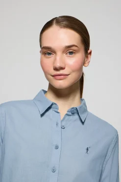 Camisa azul celeste de lino y algodón regular fit con bordado Rigby Go