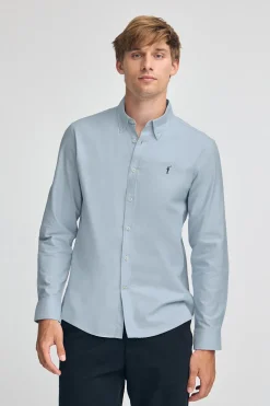 Camisa azul celste de corte regular con logo Rigby Go