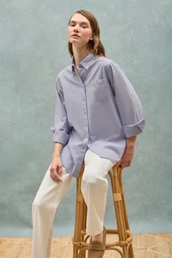 Camisa azul claro Samanta de algodón a rayas con logo bordado