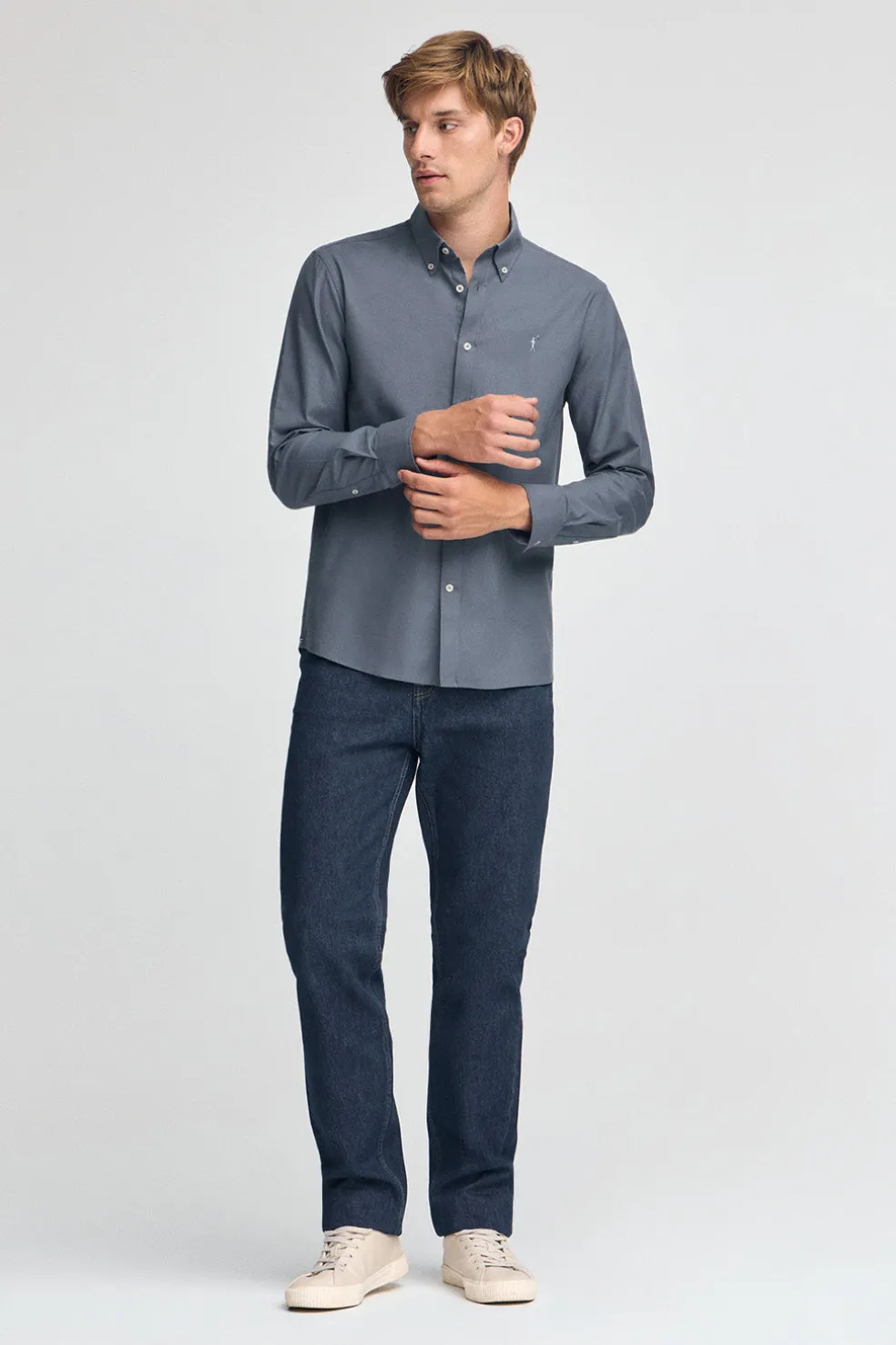 Camisa azul denim de corte regular con logo Rigby Go
