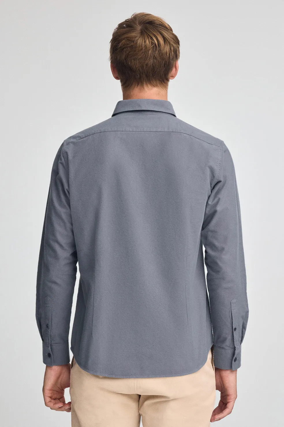 Camisa azul marino de corte slim y cuello italiano con logo Rigby Go