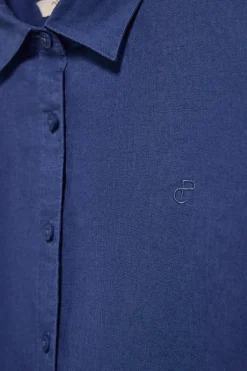 Camisa azul royal loose fit de lino y algodón con monograma bordado