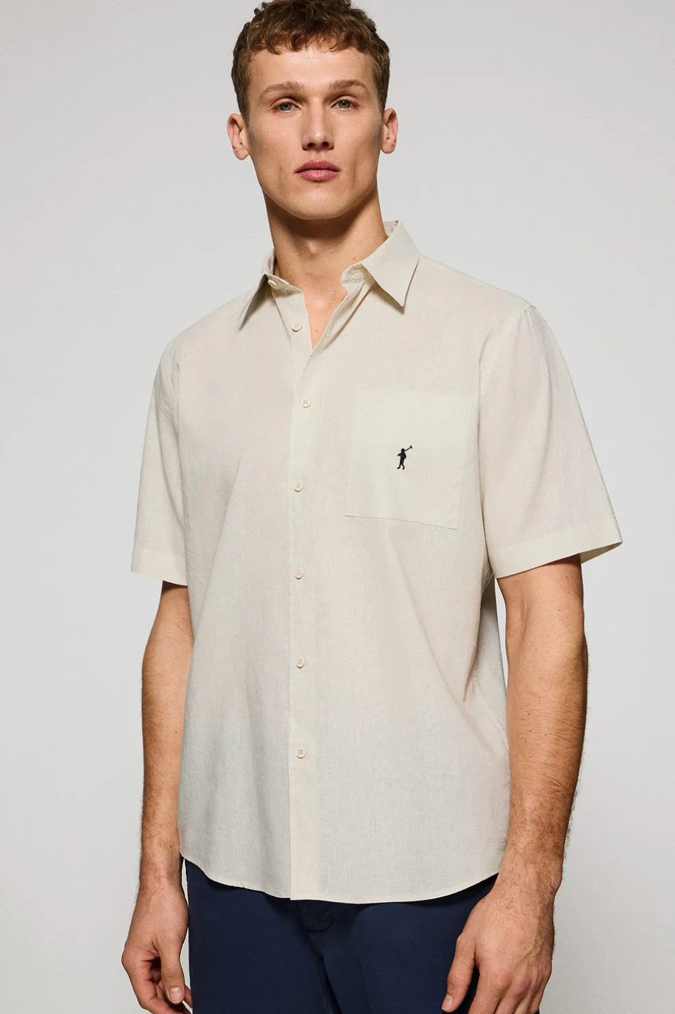Camisa beige de manga corta de lino y algodón con bordado Rigby Go