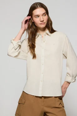 Camisa beige loose fit de lino y algodón con monograma bordado
