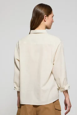 Camisa beige loose fit de lino y algodón con monograma bordado