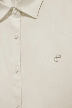 Camisa beige loose fit de lino y algodón con monograma bordado