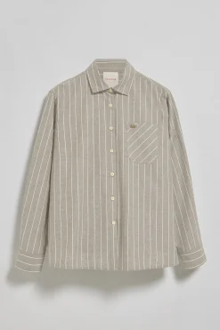 Camisa beige Scarlet a rayas loose fit con botón nacarado