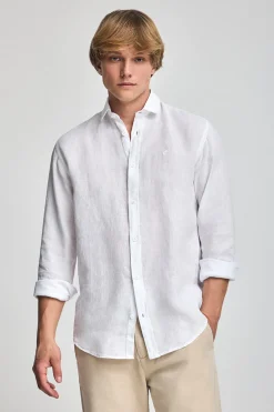Camisa blanca de lino garment dye con monograma bordado