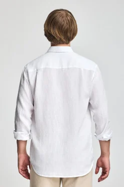 Camisa blanca de lino garment dye con monograma bordado