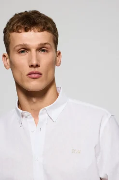 Camisa blanca de lino y algodón regular fit con logo bordado