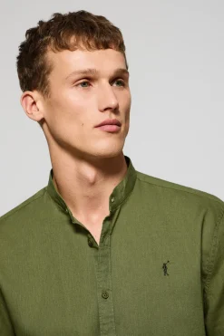 Camisa caqui de cuello mao de lino y algodón con bordado Rigby Go