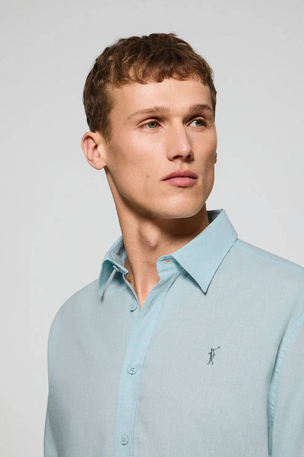 Camisa color aguamarina regular de lino y algodón con bordado Rigby Go