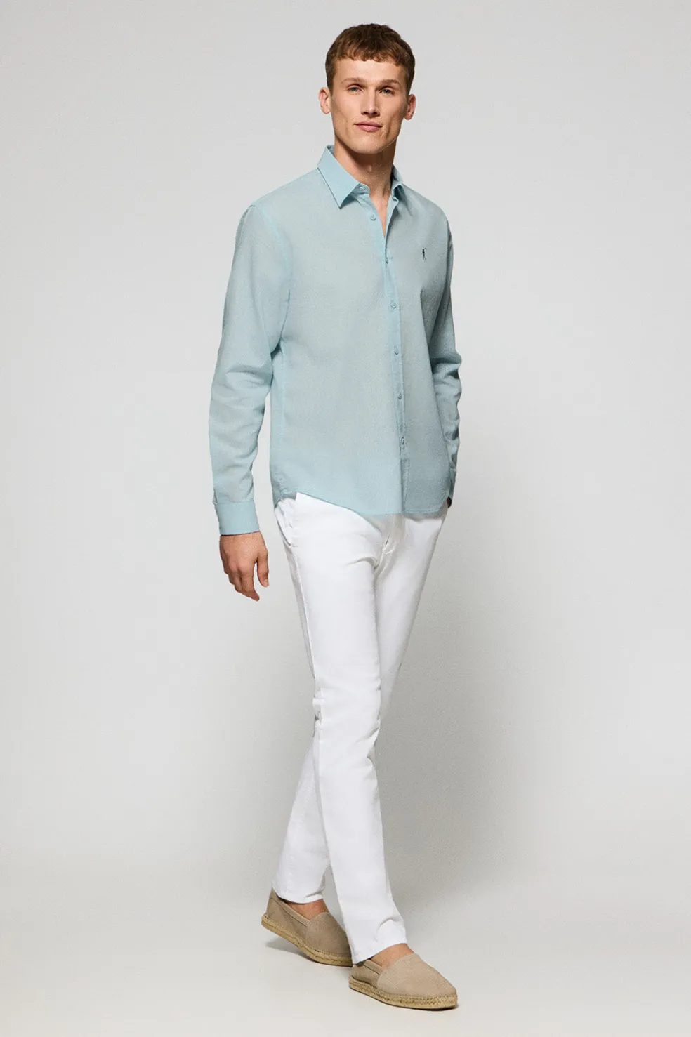 Camisa color aguamarina regular de lino y algodón con bordado Rigby Go