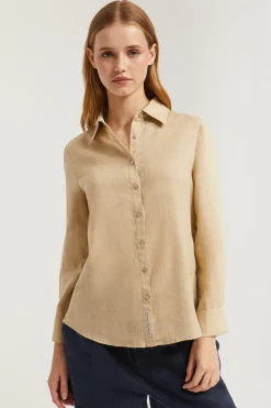 Camisa de lino beige con detalle bordado