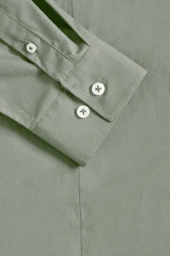 Camisa de popelín Slim Fit verde jade con bordado Rigby Go
