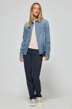 Camisa denim con dos bolsillos y detalle Polo Club