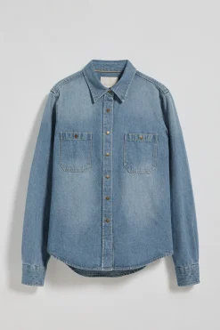 Camisa denim con dos bolsillos y detalle Polo Club