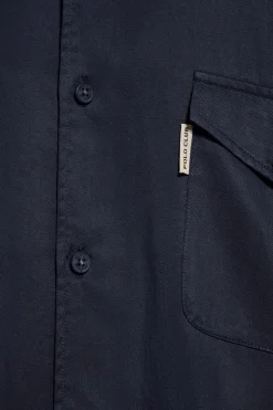 Camisa Franklin azul marino con bolsillos regular fit