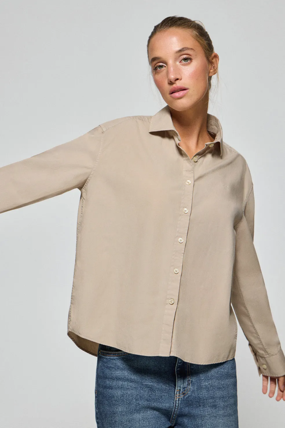 Camisa loose fit color arena con logo block Polo Club