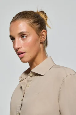 Camisa loose fit color arena con logo block Polo Club