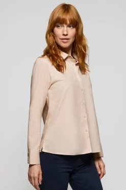 Camisa oxford color melocotón con logo bordado