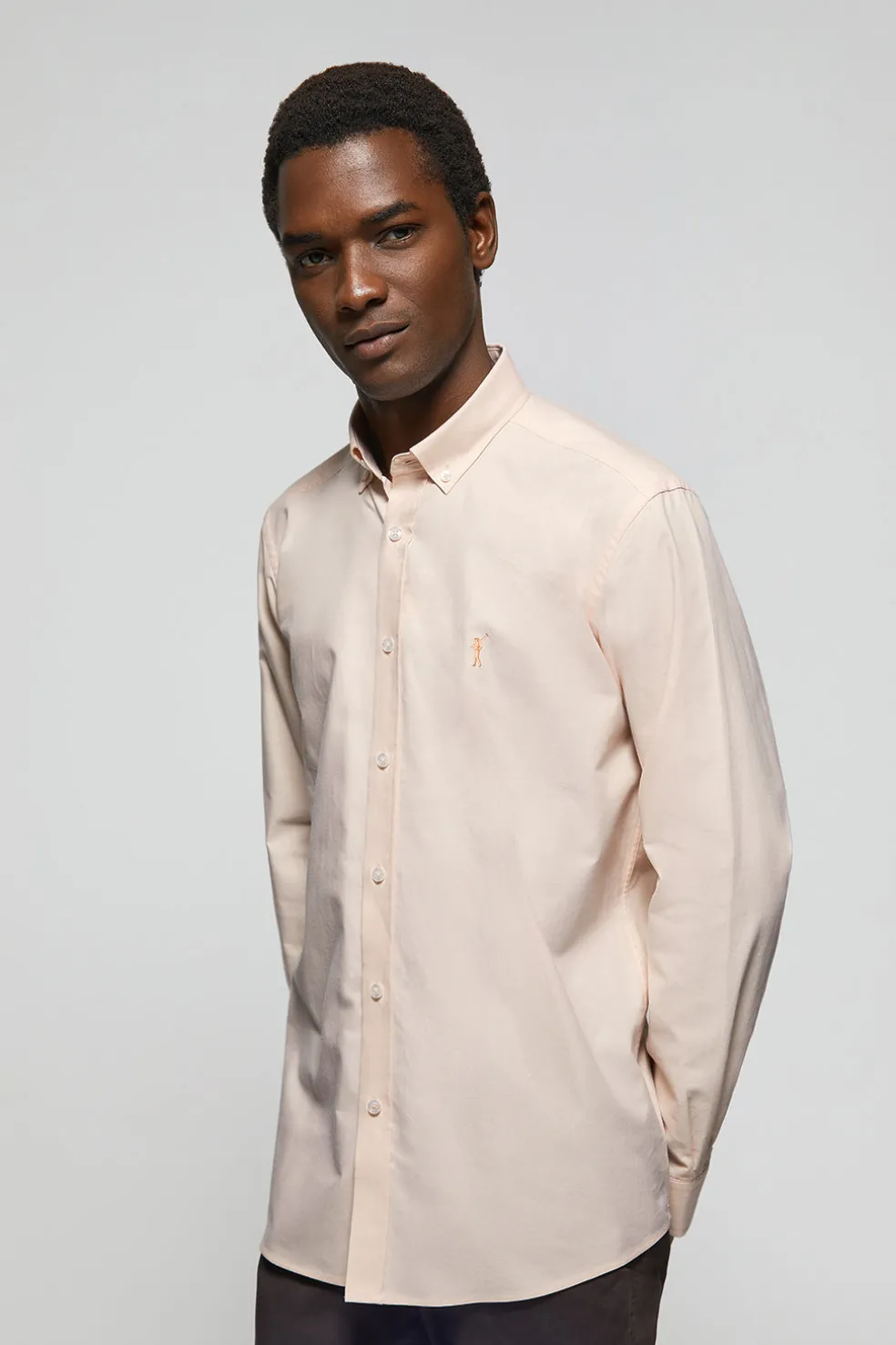 Camisa Oxford color melocotón con logo Rigby Go