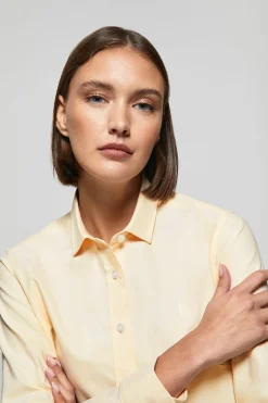 Camisa Oxford Regular fit amarillo con logo Rigby Go