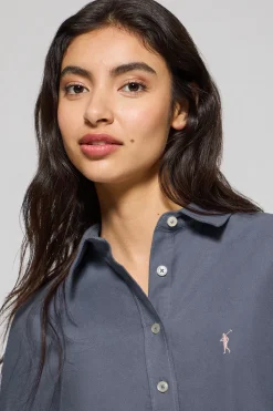 Camisa oxford Sabina azul con logo bordado Rigby Go