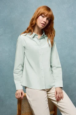 Camisa oxford verde claro con logo bordado