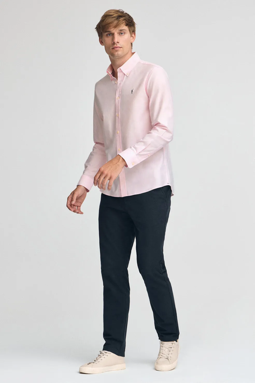 Camisa rosa de corte regular con logo Rigby Go