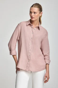Camisa rosa taupe garment dye de lino con monograma bordado