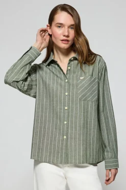 Camisa Scarlet a rayas loose fit con botón nacarado