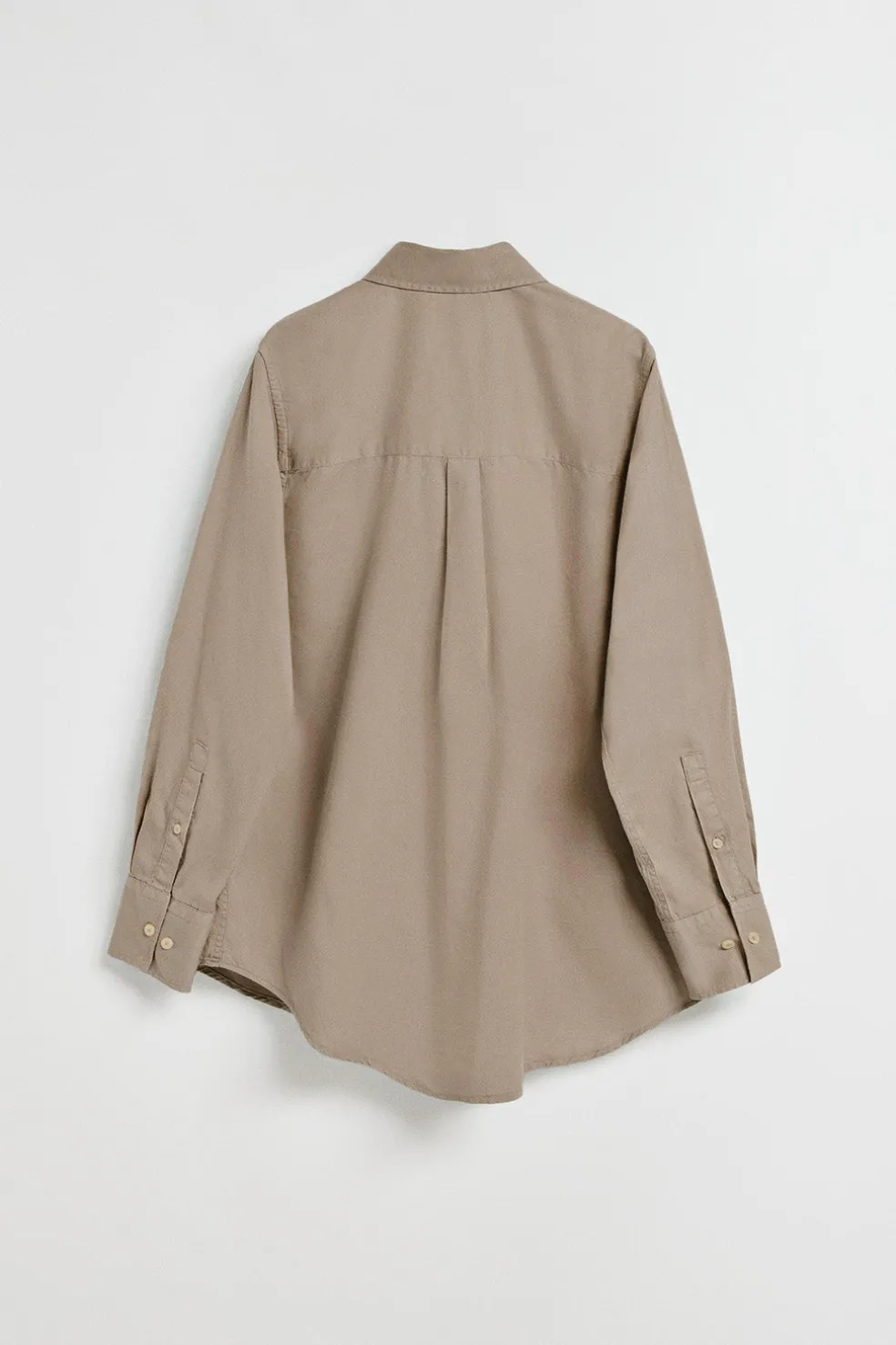 Camisa Simona color camel con monograma bordado PC