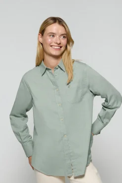 Camisa Simona verde claro con monograma bordado PC